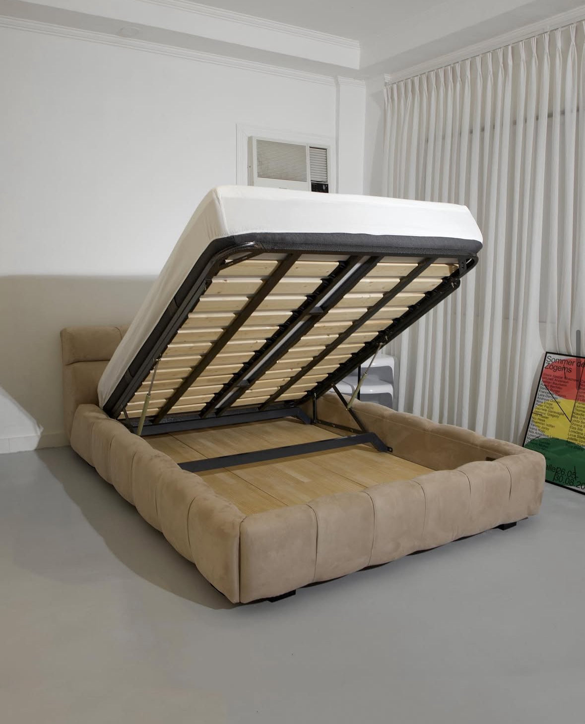 Jamie Tufty Bed