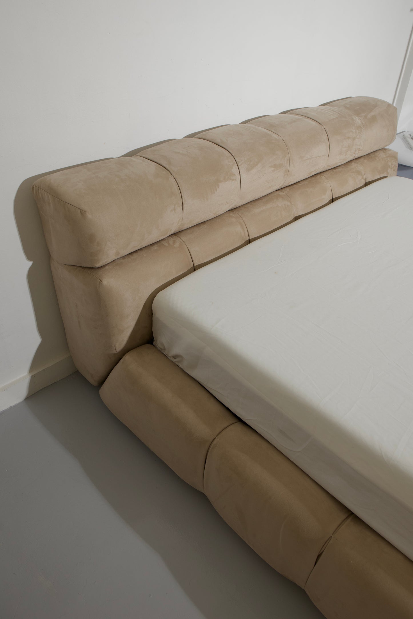 Jamie Tufty Bed