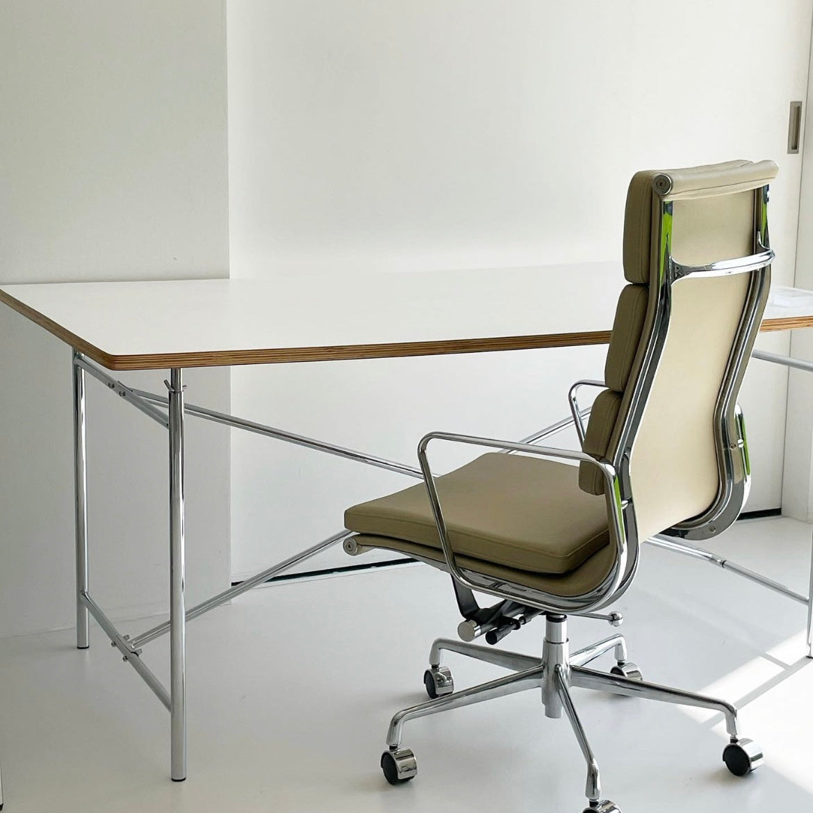Eames Soft Pad Office Chair