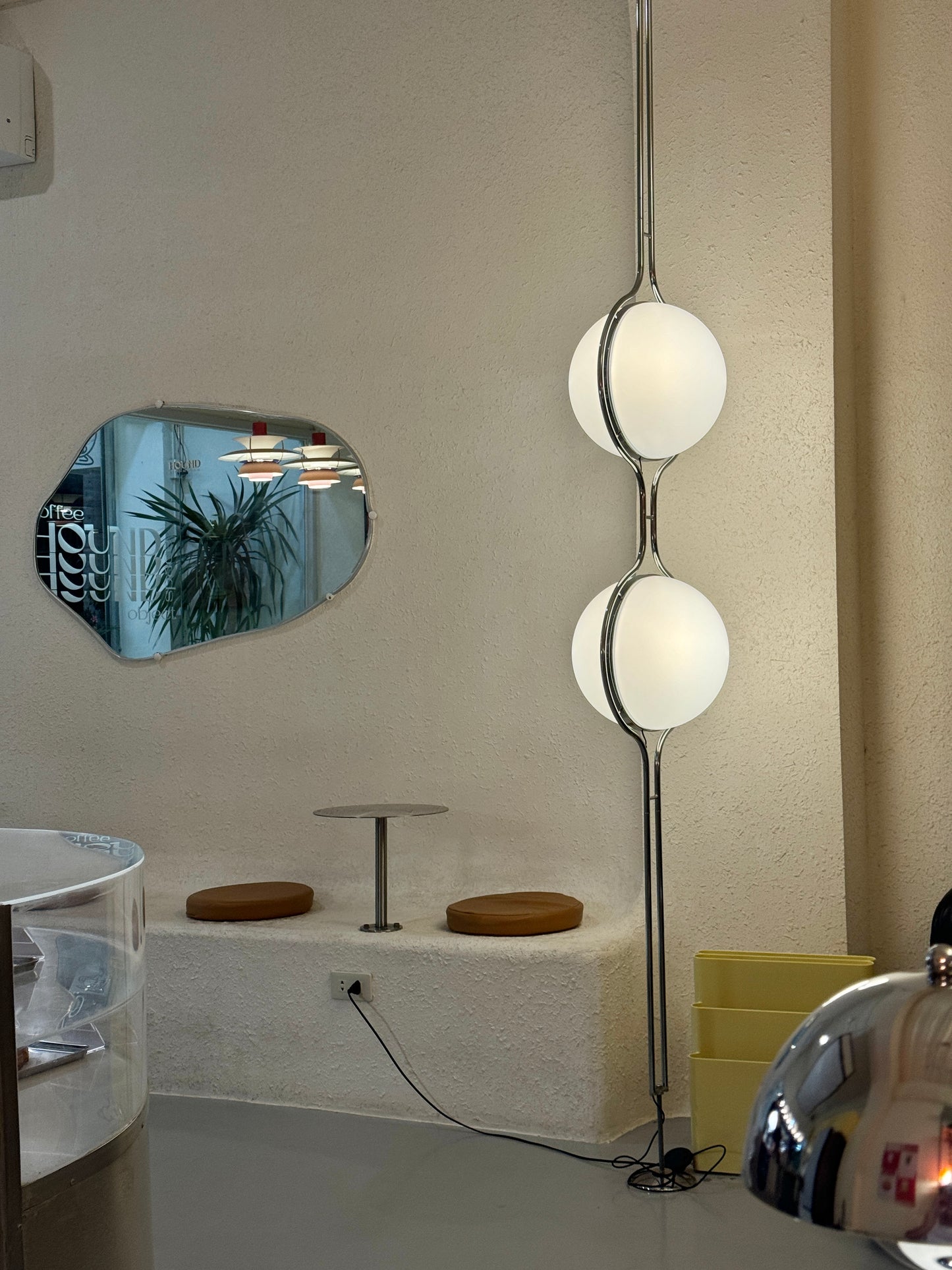 Garrault Floor-to-Ceiling Lamp