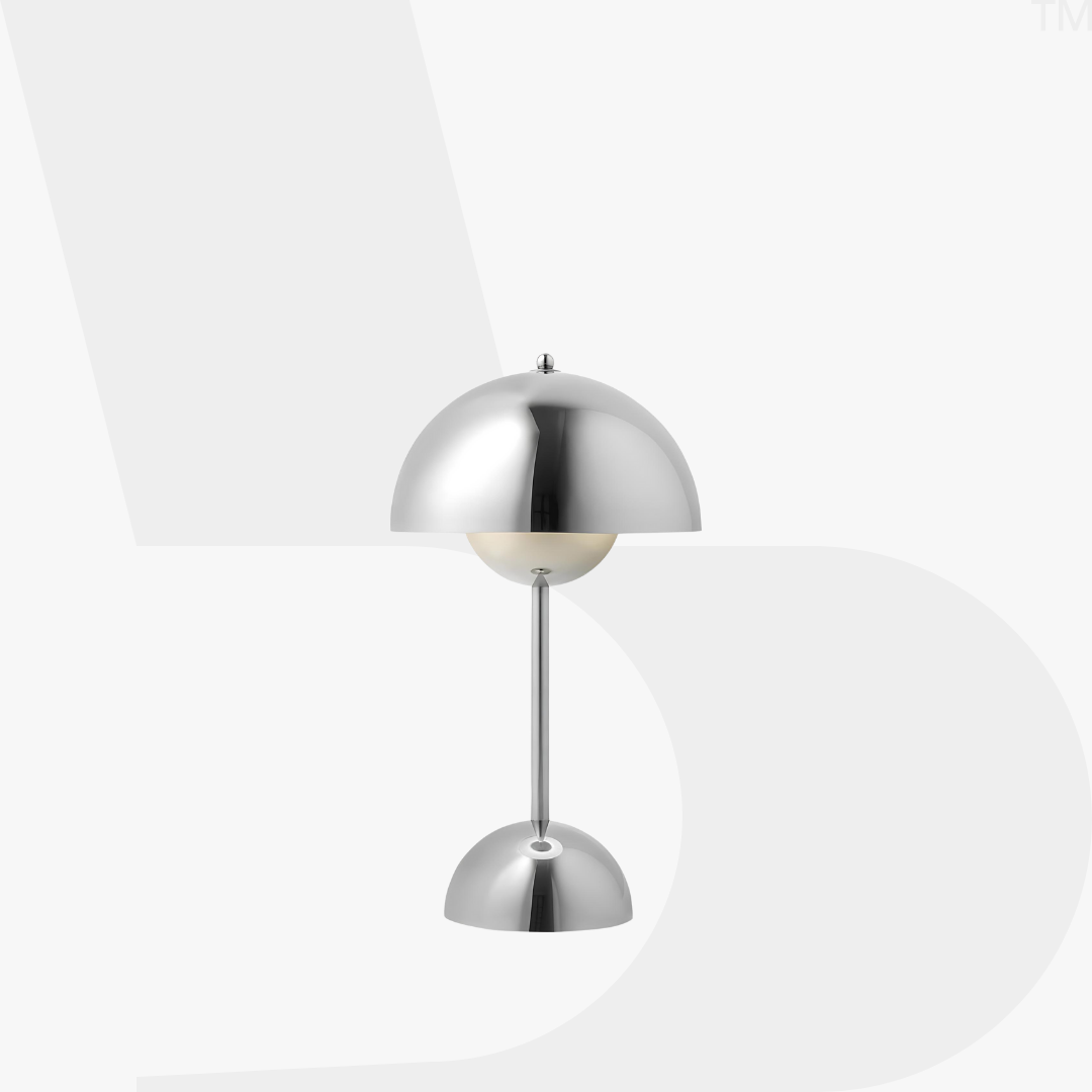 VP9 Table Lamp