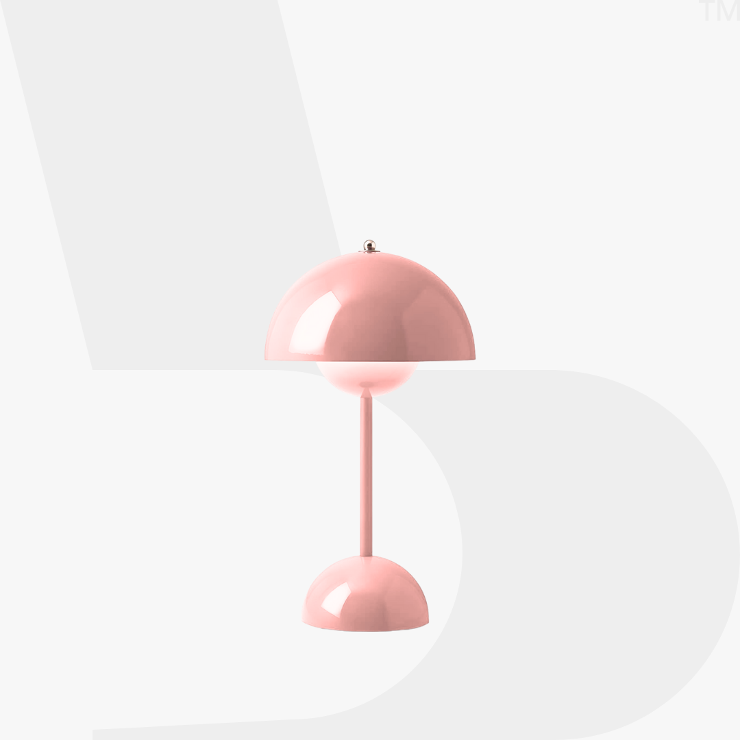 VP9 Table Lamp